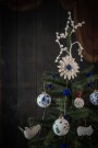UND Ullfilt Stilk m/Stor Blomst - Hvit thumbnail