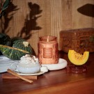 Voluspa Duftlys - Spiced Pumpkin Latte 510g, 100t thumbnail