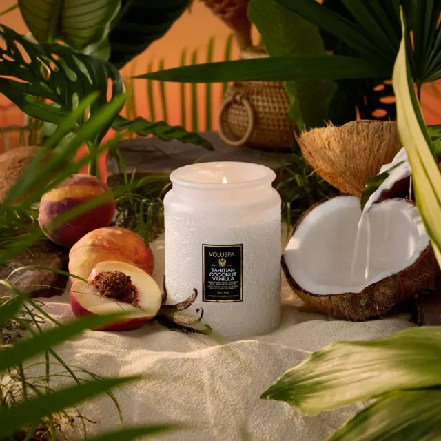 Voluspa Duftlys - Tahitian Coconut Vanilla 510g, 100t