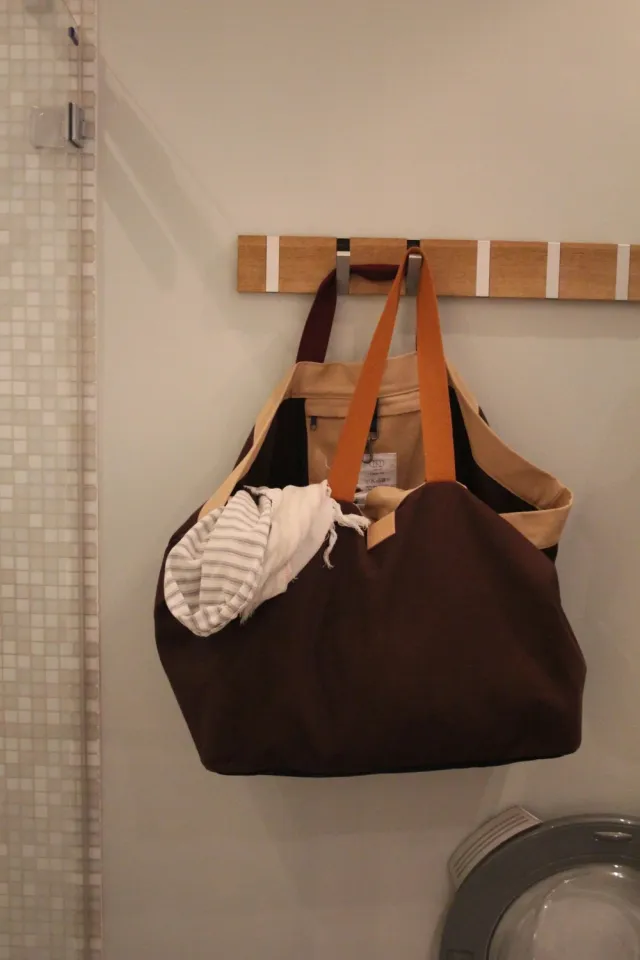 UND Giant - Brown/Sand/Navy