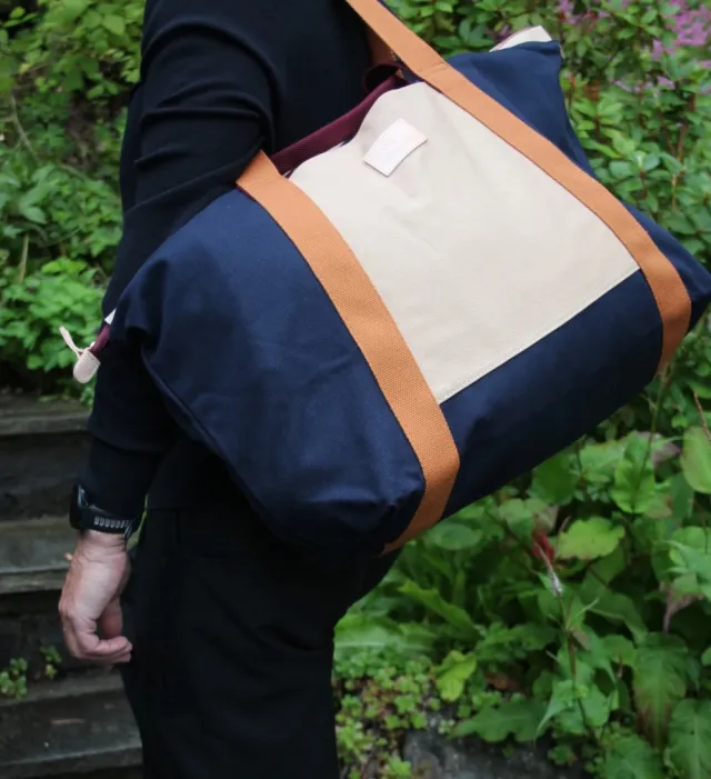 UND Weekend - Navy/Sand